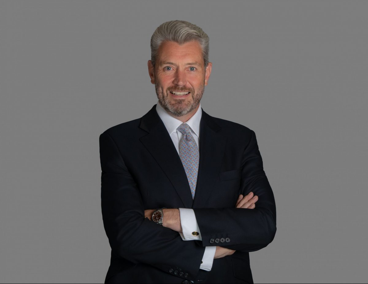 Stuart Walker legal consultant & corporate lawyer in uae